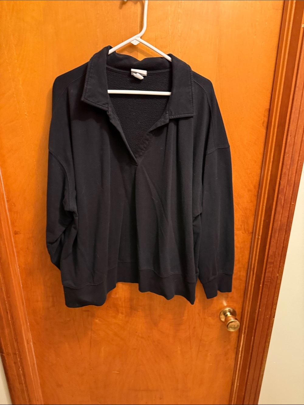 Ava & Viv Black Collared Sweatshirt